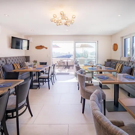 Отель Bodenseezeit Garni