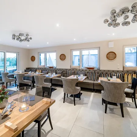 Отель Bodenseezeit Garni