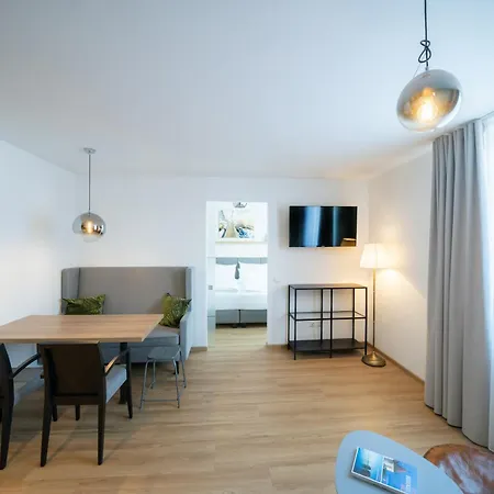 Bodenseezeit Garni 4*