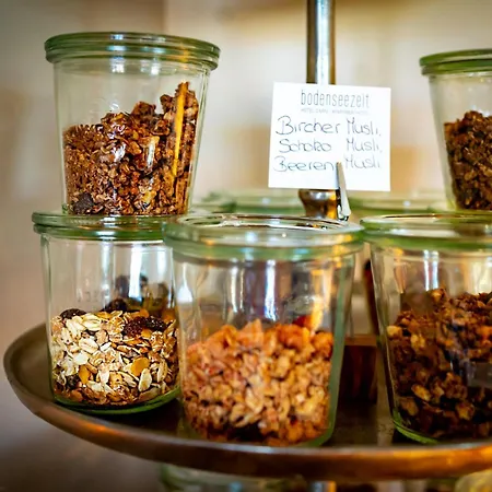 Отель Bodenseezeit Garni Линдау