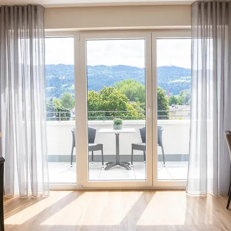Bodenseezeit Garni Hotel 4*